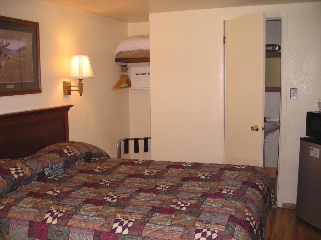 Falls Motel Thompson Falls الغرفة الصورة