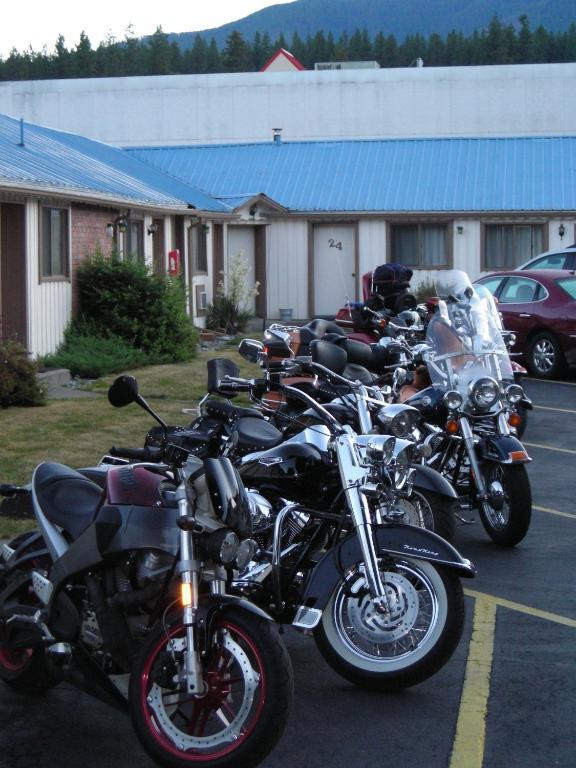 Falls Motel Thompson Falls المظهر الخارجي الصورة