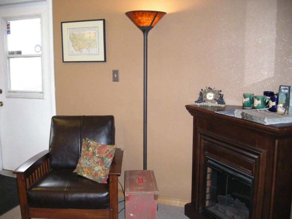 Falls Motel Thompson Falls المظهر الخارجي الصورة