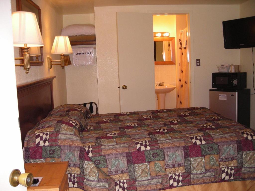 Falls Motel Thompson Falls الغرفة الصورة
